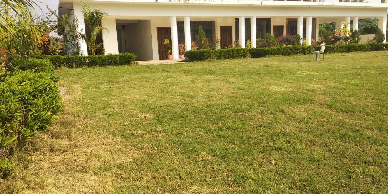Hotel Radha Rani Mahal Khajurāho Exterior foto
