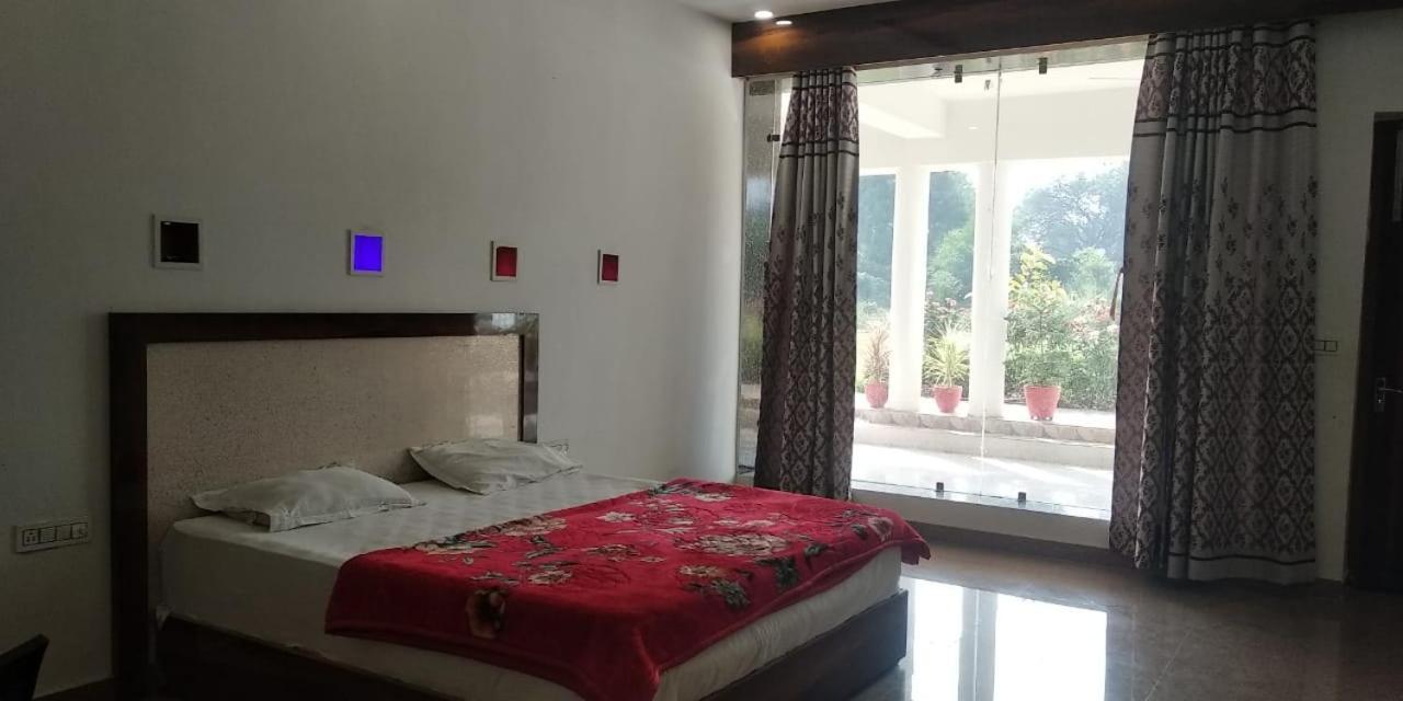 Hotel Radha Rani Mahal Khajurāho Exterior foto