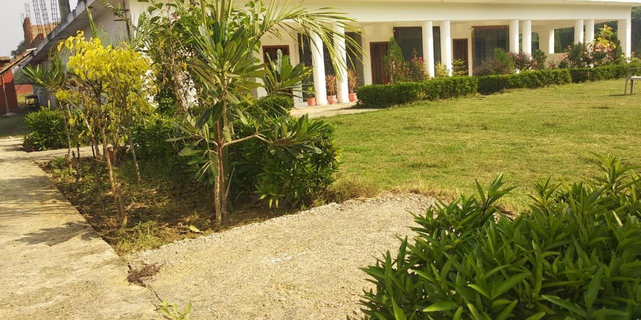 Hotel Radha Rani Mahal Khajurāho Exterior foto